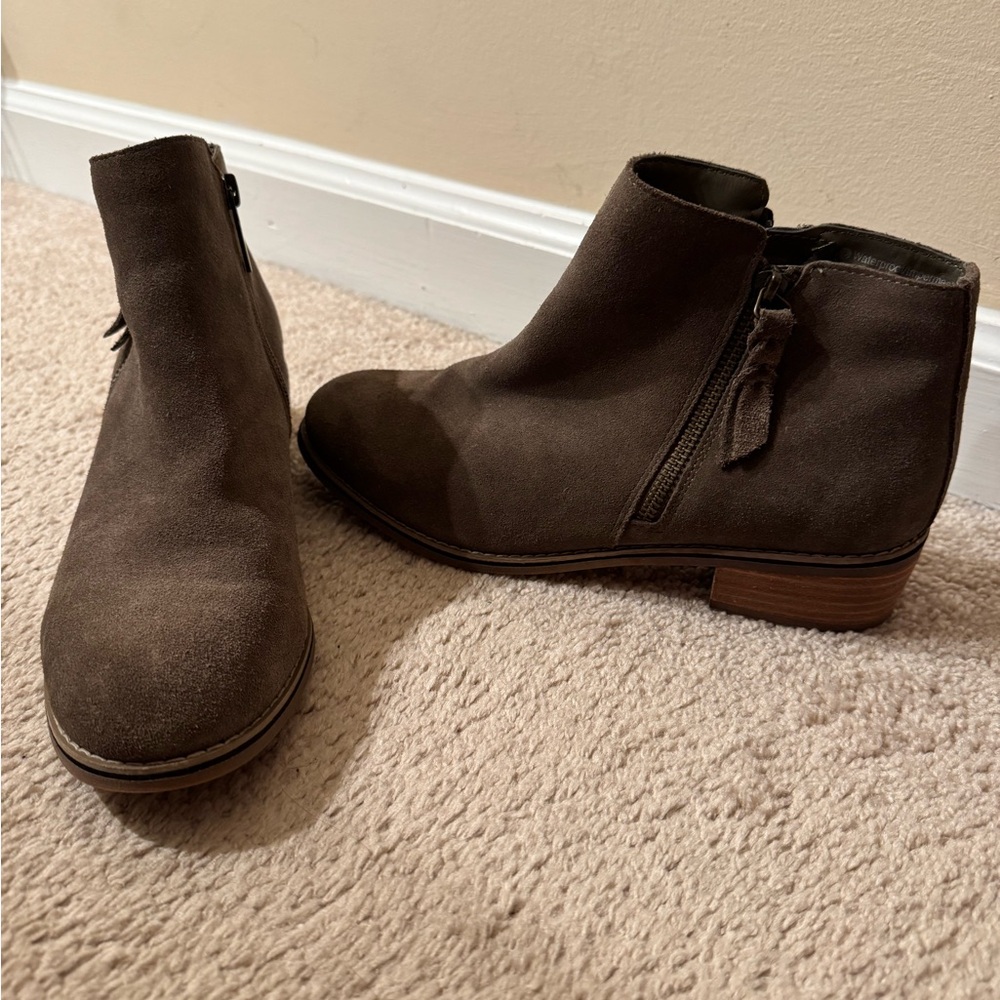Blondo Waterproof Suede Ankle Boots